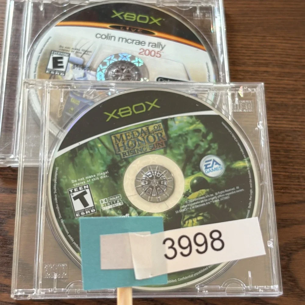 Microsoft Xbox Video Game Bundle Colin McRae Rally 2005 Medal of Honor Good Disc